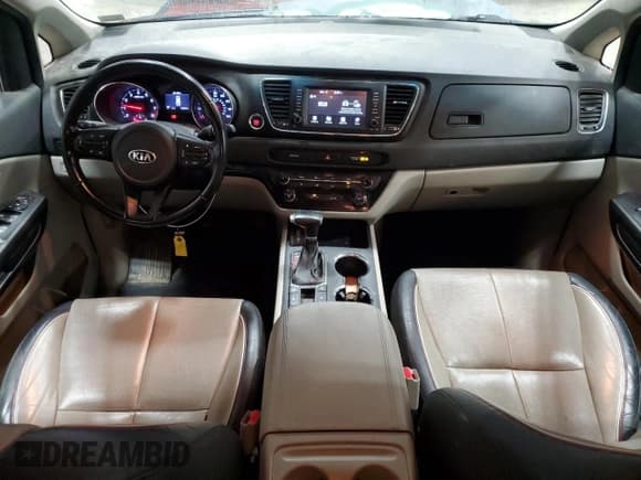 ✅ 2020 Kia Sedona LX • VIN: KNDMB5C1XL6577195 • Lot: 92217215. Listed on Copart with 128,392 mi. Free auction sales archive from the USA and detailed vehicle history report at DreamBid. Image 8.