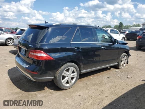 ✅ 2015 Mercedes-Benz M 350 • VIN: 4JGDA5HB5FA489317 • Lot: 80890724. Listed on Copart with 161,376 mi. Free auction sales archive from the USA and detailed vehicle history report at DreamBid. Image 3.