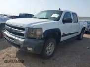 ✅ 2008 Chevrolet Silverado 1500 • VIN: 2GCFC13Y681118367 • Lot: 42632087. Wystawiony na IAAI z przebiegiem 99 623 mil. Bezpłatny archiwum sprzedaży aukcyjnych z USA i szczegółowy raport historii pojazdu na DreamBid. Zdjęcie 17.