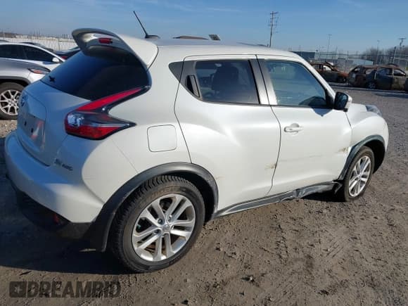 ✅ 2015 Nissan Juke Nismo • VIN: JN8AF5MV9FT553263 • Lot: 43704838. Wystawiony na IAAI z przebiegiem 187 935 mil. Bezpłatny archiwum sprzedaży aukcyjnych z USA i szczegółowy raport historii pojazdu na DreamBid. Zdjęcie 4.