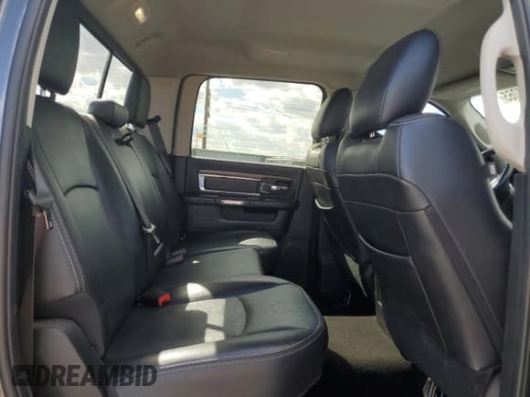 ✅ 2017 Ram 2500 Laramie • VIN: 3C6UR5FL7HG720142 • Lot: 85844065. Wystawiony na Copart z przebiegiem 130 863 mil. Bezpłatny archiwum sprzedaży aukcyjnych z USA i szczegółowy raport historii pojazdu na DreamBid. Zdjęcie 10.