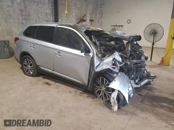 2017 Mitsubishi Outlander ES с VIN JA4AZ2A35HZ037674, выставлен на аукционе Copart как лот 65634405 с пробегом Не указан миль и Списание • Salvage title. История ставок и продаж доступна на DreamBid. Изображение 4.