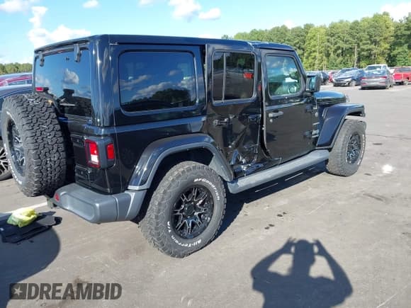 ✅ 2018 Jeep Wrangler Unlimited Sahara • VIN: 1C4HJXEN3JW328928 • Lot: 43265090. Listed on IAAI with 94,110 mi. Free auction sales archive from the USA and detailed vehicle history report at DreamBid. Image 4.