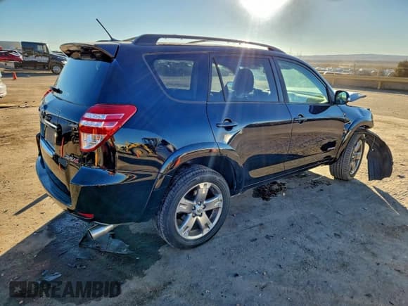 ✅ 2009 Toyota RAV4 Sport • VIN: JTMBK32V895084162 • Lot: 95999635. Listed on Copart with 186,506 mi. Free auction sales archive from the USA and detailed vehicle history report at DreamBid. Image 3.