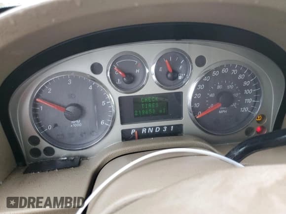 ✅ 2004 Mercury Monterey Convenience • VIN: 2MRDA20274BJ10928 • Lot: 48058375. Wystawiony na Copart z przebiegiem 219 658 mil. Bezpłatny archiwum sprzedaży aukcyjnych z USA i szczegółowy raport historii pojazdu na DreamBid. Zdjęcie 9.