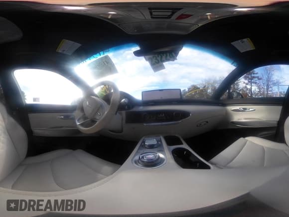 ✅ 2025 Genesis GV70 Advanced • VIN: 5NMMCET10SH004000 • Lot: 41599089. Listed on IAAI with 2,064 mi. Free auction sales archive from the USA and detailed vehicle history report at DreamBid. Image 21.