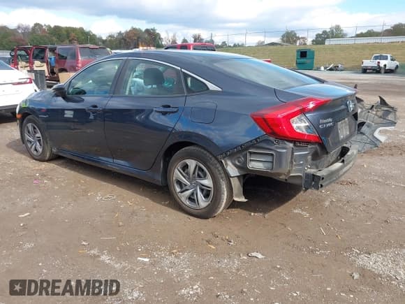 ✅ 2020 Honda Civic LX • VIN: 2HGFC2F65LH599682 • Лот: 43579139. Опубликован ранее на IAAI с пробегом 55 581 миль. Бесплатный доступ к архиву аукционных продаж из США и подробный отчёт об истории автомобиля на DreamBid. Изображение 3.