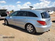 ✅ 2007 Mercedes-Benz R 3.5L • VIN: 4JGCB65E57A043893 • Lot: 47870695. Wystawiony na Copart z przebiegiem 157 273 mil. Bezpłatny archiwum sprzedaży aukcyjnych z USA i szczegółowy raport historii pojazdu na DreamBid. Zdjęcie 2.