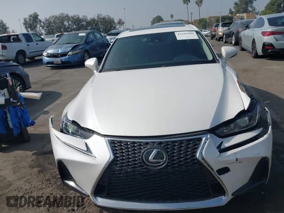 ✅ 2018 Lexus IS 300 • VIN: JTHBA1D2XJ5080398 • Lot: 43581044. Listed on IAAI with 86,724 mi. Free auction sales archive from the USA and detailed vehicle history report at DreamBid. Image 12.