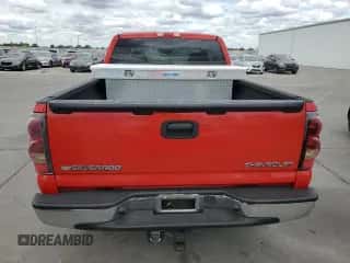 2005 Chevrolet Silverado 1500 LS z VIN 1GCEC19V25Z315886, wystawiony jako Copart lot #72025855 z przebiegiem 249 286 mil mil oraz Czysty tytuł • Clean title. Historia ofert i sprzedaży dostępna na DreamBid. Obrazek 6.