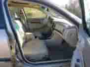 2003 Chevrolet Impala LS z VIN 2G1WH52K339112387, wystawiony jako IAAI lot #43544936 z przebiegiem 151 105 mil mil oraz . Historia ofert i sprzedaży dostępna na DreamBid. Obrazek 5.