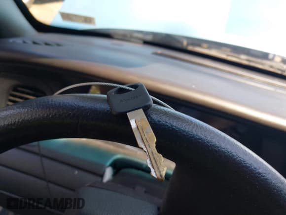 ✅ 2008 Ford Police Interceptor • VIN: 2FAHP71V38X153265 • Lot: 42446709. Listed on IAAI with 190,076 mi. Free auction sales archive from the USA and detailed vehicle history report at DreamBid. Image 11.