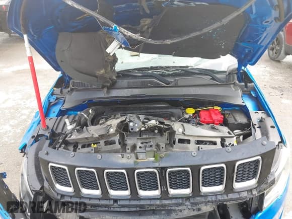 ✅ 2020 Jeep Compass Latitude • VIN: 3C4NJCBB9LT236642 • Lot: 42113938. Listed on IAAI with Not provided. Free auction sales archive from the USA and detailed vehicle history report at DreamBid. Image 10.