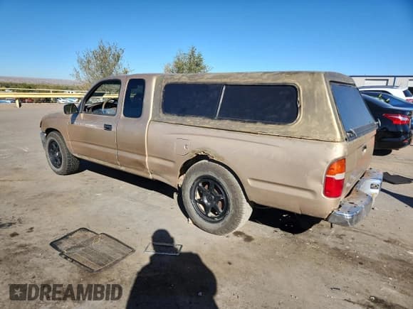 ✅ 1996 Toyota Tacoma • VIN: 4TAVN52N7TZ133900 • Lot: 90624055. Listed on Copart with 304,969 mi. Free auction sales archive from the USA and detailed vehicle history report at DreamBid. Image 2.