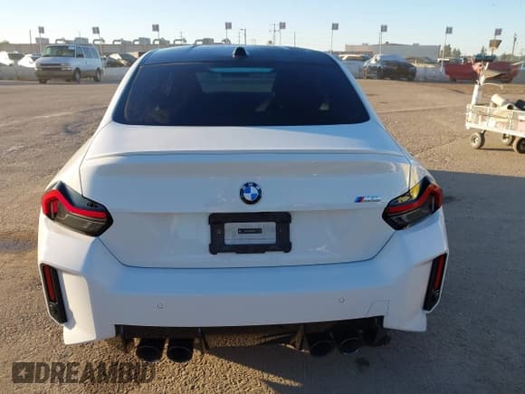 ✅ 2024 BMW M2 • VIN: 3MF13DM08R8E61699 • Lot: 43565944. Wystawiony na IAAI z przebiegiem 19 131 mil. Bezpłatny archiwum sprzedaży aukcyjnych z USA i szczegółowy raport historii pojazdu na DreamBid. Zdjęcie 16.