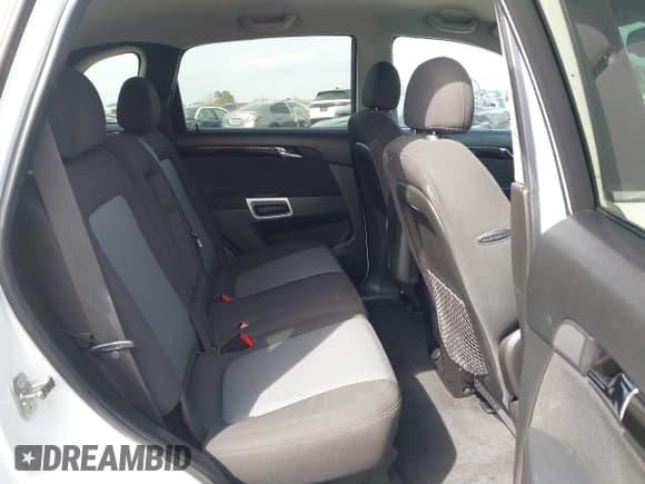 ✅ 2013 Chevrolet Captiva Sport LT • VIN: 3GNAL3EK8DS549619 • Lot: 41845443. Wystawiony na IAAI z przebiegiem 154 048 mil. Bezpłatny archiwum sprzedaży aukcyjnych z USA i szczegółowy raport historii pojazdu na DreamBid. Zdjęcie 8.