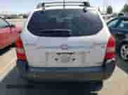 2007 Hyundai Tucson SE z VIN KM8JN72D27U590327, wystawiony jako Copart lot #51072574 z przebiegiem 90 511 mil mil oraz Szkoda całkowita • Salvage title. Historia ofert i sprzedaży dostępna na DreamBid. Obrazek 6.