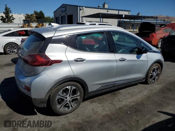 ✅ 2021 Chevrolet Bolt EV Premier • VIN: 1G1FZ6S09M4103571 • Lot: 70887844. Wystawiony na Copart z przebiegiem 22 220 mil. Bezpłatny archiwum sprzedaży aukcyjnych z USA i szczegółowy raport historii pojazdu na DreamBid. Zdjęcie 3.