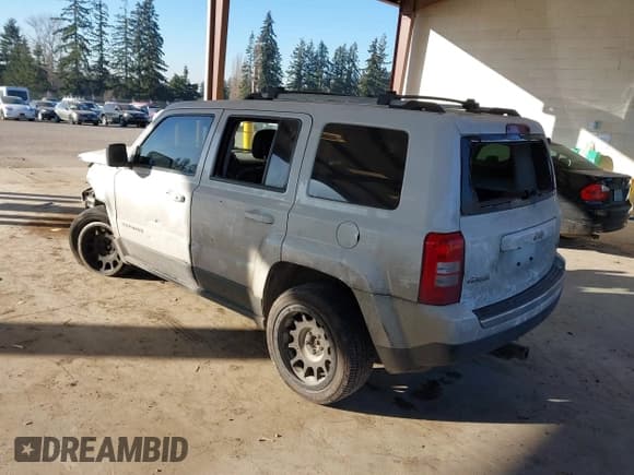 ✅ 2015 Jeep Patriot Limited • VIN: 1C4NJRCB9FD177233 • Lot: 41443612. Listed on IAAI with 149,096 mi. Free auction sales archive from the USA and detailed vehicle history report at DreamBid. Image 3.