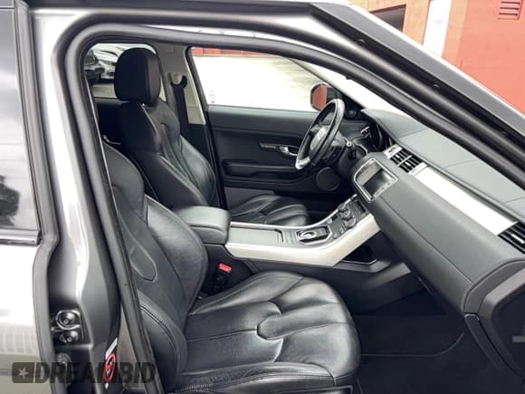 ✅ 2015 Land Rover Range Rover Evoque Pure Plus • VIN: SALVP2BGXFH046428 • Lot: 92064235. Wystawiony na Copart z przebiegiem 96 418 mil. Bezpłatny archiwum sprzedaży aukcyjnych z USA i szczegółowy raport historii pojazdu na DreamBid. Zdjęcie 5.