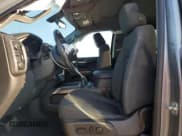 ✅ 2021 Chevrolet Silverado 1500 LT Trail Boss • VIN: 3GCPYFEL8MG221716 • Lot: 71232514. Wystawiony na Copart z przebiegiem 40 423 mil. Bezpłatny archiwum sprzedaży aukcyjnych z USA i szczegółowy raport historii pojazdu na DreamBid. Zdjęcie 7.