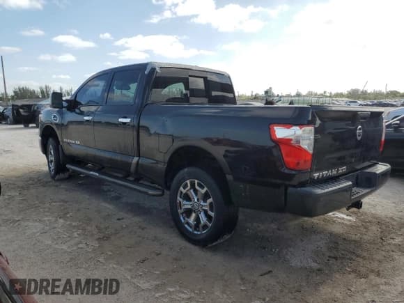 ✅ 2016 Nissan Titan Platinum Reserve • VIN: 1N6BA1F25GN508897 • Lot: 55090755. Listed on Copart with 175,850 mi. Free auction sales archive from the USA and detailed vehicle history report at DreamBid. Image 2.
