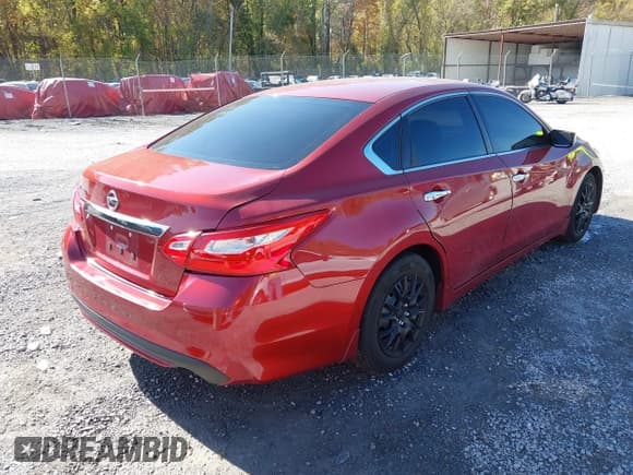 ✅ 2016 Nissan Altima S • VIN: 1N4AL3AP5GC266573 • Lot: 43489903. Wystawiony na IAAI z przebiegiem 105 223 mil. Bezpłatny archiwum sprzedaży aukcyjnych z USA i szczegółowy raport historii pojazdu na DreamBid. Zdjęcie 4.