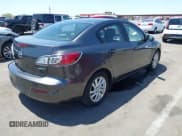 ✅ 2012 Mazda 3 i Touring • VIN: JM1BL1V79C1571061 • Lot: 42574599. Wystawiony na IAAI z przebiegiem 202 089 mil. Bezpłatny archiwum sprzedaży aukcyjnych z USA i szczegółowy raport historii pojazdu na DreamBid. Zdjęcie 4.