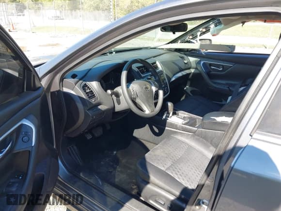 ✅ 2016 Nissan Altima S • VIN: 1N4AL3AP4GC178095 • Lot: 43263033. Listed on IAAI with 195,054 mi. Free auction sales archive from the USA and detailed vehicle history report at DreamBid. Image 5.