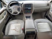 ✅ 2003 Ford Explorer Eddie Bauer • VIN: 1FMDU74W73UB24904 • Лот: 81786835. Опубликован ранее на Copart с пробегом 146 014 миль. Бесплатный доступ к архиву аукционных продаж из США и подробный отчёт об истории автомобиля на DreamBid. Изображение 8.