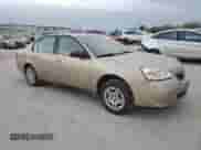 2007 Chevrolet Malibu 1LS z VIN 1G1ZS58FX7F196052, wystawiony jako Copart lot #75845294 z przebiegiem 56 997 mil mil oraz Szkoda całkowita • Salvage title. Historia ofert i sprzedaży dostępna na DreamBid. Obrazek 4.