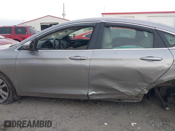 ✅ 2015 Chrysler 200 Limited • VIN: 1C3CCCAB2FN587131 • Lot: 41202550. Listed on IAAI with 105,715 mi. Free auction sales archive from the USA and detailed vehicle history report at DreamBid. Image 14.