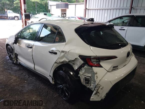 ✅ 2022 Toyota Corolla SE • VIN: JTND4MBE2N3151848 • Lot: 42583748. Wystawiony na IAAI z przebiegiem 46 030 mil. Bezpłatny archiwum sprzedaży aukcyjnych z USA i szczegółowy raport historii pojazdu na DreamBid. Zdjęcie 3.