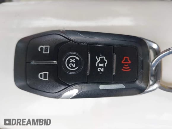 ✅ 2017 Ford Explorer XLT • VIN: 1FM5K8D85HGD91711 • Lot: 41848391. Wystawiony na IAAI z przebiegiem 106 577 mil. Bezpłatny archiwum sprzedaży aukcyjnych z USA i szczegółowy raport historii pojazdu na DreamBid. Zdjęcie 11.