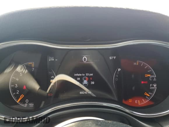 ✅ 2020 Jeep Grand Cherokee North • VIN: 1C4RJFAG9LC313814 • Lot: 59864065. Wystawiony na Copart z przebiegiem 68 240 mil. Bezpłatny archiwum sprzedaży aukcyjnych z USA i szczegółowy raport historii pojazdu na DreamBid. Zdjęcie 9.