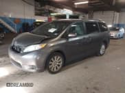✅ 2015 Toyota Sienna LE • VIN: 5TDJK3DC2FS099379 • Лот: 43840501. Опубликован ранее на IAAI с пробегом 231 390 миль. Бесплатный доступ к архиву аукционных продаж из США и подробный отчёт об истории автомобиля на DreamBid. Изображение 2.