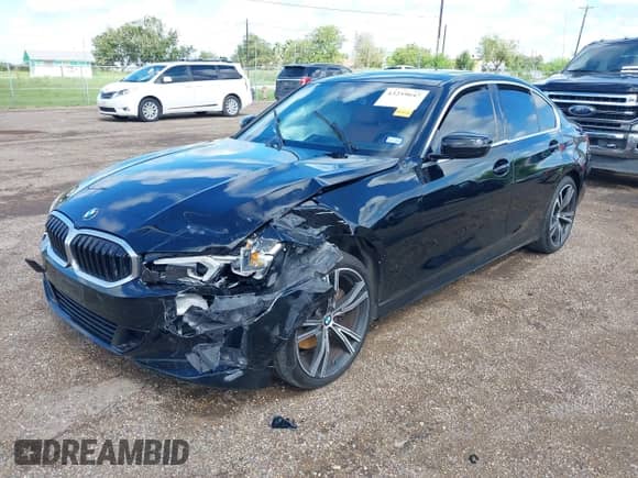 2024 BMW 3 Series 330i xDrive z VIN 3MW89FF05R8E03555, wystawiony jako IAAI lot #43259647 z przebiegiem 26 302 mil mil oraz . Historia ofert i sprzedaży dostępna na DreamBid. Obrazek 17.