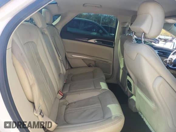 ✅ 2015 Lincoln MKZ Hybrid • VIN: 3LN6L2LU4FR615778 • Lot: 91709375. Listed on Copart with 170,488 mi. Free auction sales archive from the USA and detailed vehicle history report at DreamBid. Image 10.