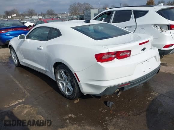 ✅ 2021 Chevrolet Camaro 1LS • VIN: 1G1FA1RXXM0131688 • Lot: 41394288. Wystawiony na IAAI z przebiegiem 56 346 mil. Bezpłatny archiwum sprzedaży aukcyjnych z USA i szczegółowy raport historii pojazdu na DreamBid. Zdjęcie 3.
