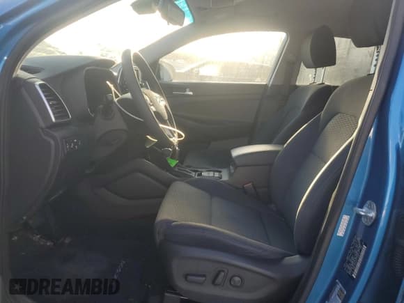 ✅ 2020 Hyundai Tucson Value • VIN: KM8J3CA42LU195512 • Лот: 85074345. Опубликован ранее на Copart с пробегом 71 914 миль. Бесплатный доступ к архиву аукционных продаж из США и подробный отчёт об истории автомобиля на DreamBid. Изображение 7.