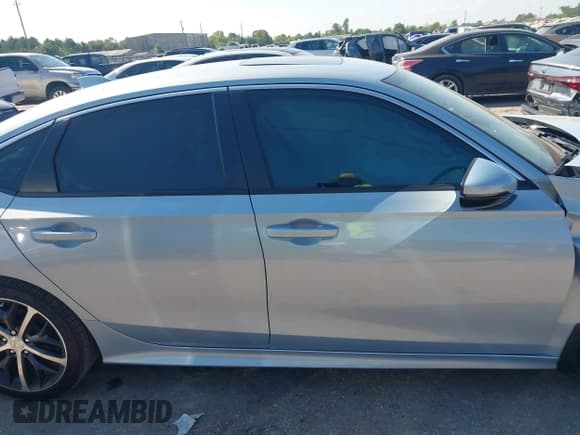 ✅ 2023 Honda Civic Touring • VIN: 2HGFE1F92PH305059 • Lot: 43268310. Wystawiony na IAAI z przebiegiem 7 132 mil. Bezpłatny archiwum sprzedaży aukcyjnych z USA i szczegółowy raport historii pojazdu na DreamBid. Zdjęcie 13.