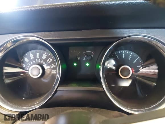 ✅ 2014 Ford Mustang Premium • VIN: 1ZVBP8AM3E5267824 • Lot: 43295062. Listed on IAAI with 123,550 mi. Free auction sales archive from the USA and detailed vehicle history report at DreamBid. Image 7.