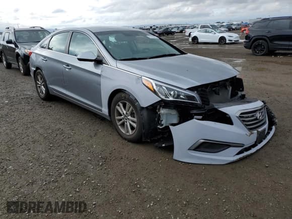 ✅ 2017 Hyundai Sonata SE • VIN: 5NPE24AF4HH565294 • Лот: 72718232. Опубликован ранее на Copart с пробегом 47 176 миль. Бесплатный доступ к архиву аукционных продаж из США и подробный отчёт об истории автомобиля на DreamBid. Изображение 4.