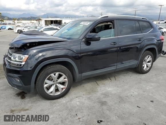 ✅ 2018 Volkswagen Atlas SE • VIN: 1V2LR2CA8JC590191 • Lot: 51486705. Listed on Copart with 108,175 mi. Free auction sales archive from the USA and detailed vehicle history report at DreamBid. Image 1.