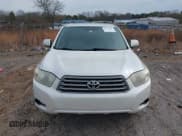 ✅ 2010 Toyota Highlander • VIN: 5TDZK3EHXAS015962 • Lot: 43729861. Wystawiony na IAAI z przebiegiem 235 990 mil. Bezpłatny archiwum sprzedaży aukcyjnych z USA i szczegółowy raport historii pojazdu na DreamBid. Zdjęcie 12.