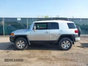 ✅ 2007 Toyota FJ Cruiser • VIN: JTEBU11FX70099065 • Лот: 43142550. Опубликован ранее на IAAI с пробегом 166 129 миль. Бесплатный доступ к архиву аукционных продаж из США и подробный отчёт об истории автомобиля на DreamBid. Изображение 14.