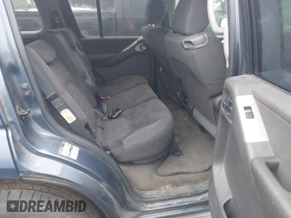 ✅ 2007 Nissan Pathfinder LE • VIN: 5N1AR18U27C602359 • Lot: 43838229. Listed on IAAI with 217,740 mi. Free auction sales archive from the USA and detailed vehicle history report at DreamBid. Image 8.