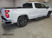 ✅ 2022 Chevrolet Silverado 1500 RST • VIN: 1GCUDEED3NZ621847 • Лот: 68490455. Опубликован ранее на Copart с пробегом 55 824 миль. Бесплатный доступ к архиву аукционных продаж из США и подробный отчёт об истории автомобиля на DreamBid. Изображение 3.