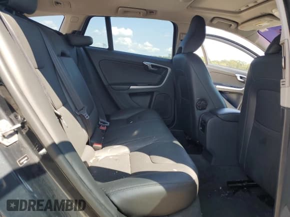 ✅ 2015 Volvo V60 T5 Premier • VIN: YV1612SB5F1194832 • Лот: 71238865. Опубликован ранее на Copart с пробегом 78 425 миль. Бесплатный доступ к архиву аукционных продаж из США и подробный отчёт об истории автомобиля на DreamBid. Изображение 10.