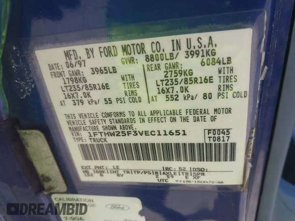 ✅ 1997 Ford F-250 • VIN: 1FTHW25F3VEC11651 • Lot: 42608096. Wystawiony na IAAI z przebiegiem Nie podano. Bezpłatny archiwum sprzedaży aukcyjnych z USA i szczegółowy raport historii pojazdu na DreamBid. Zdjęcie 9.